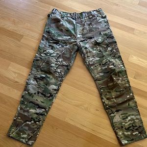 NWOT Camouflage Cargo Pants